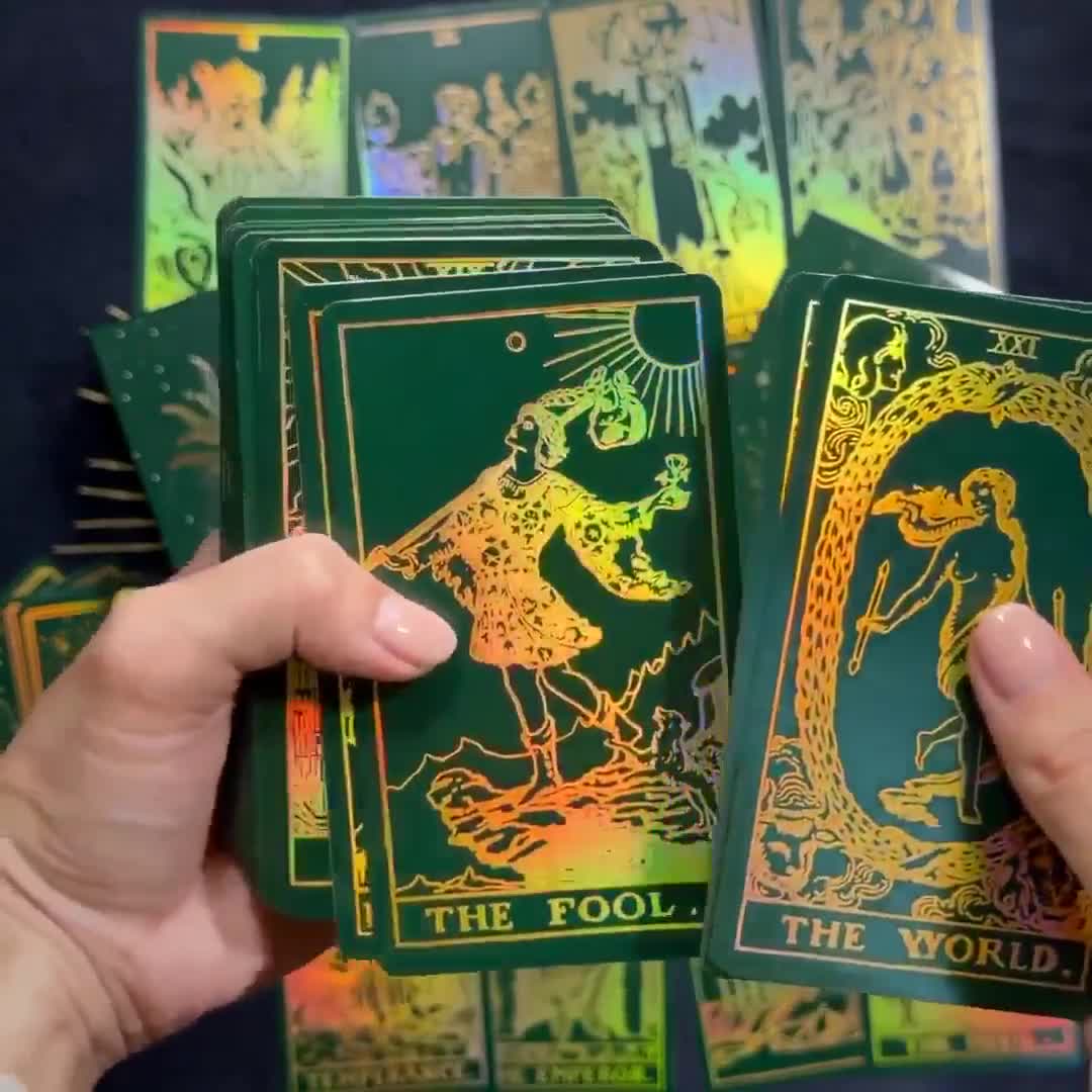 Green Tarot Deck: Rainbow Foil Edges, 78 Cards With
